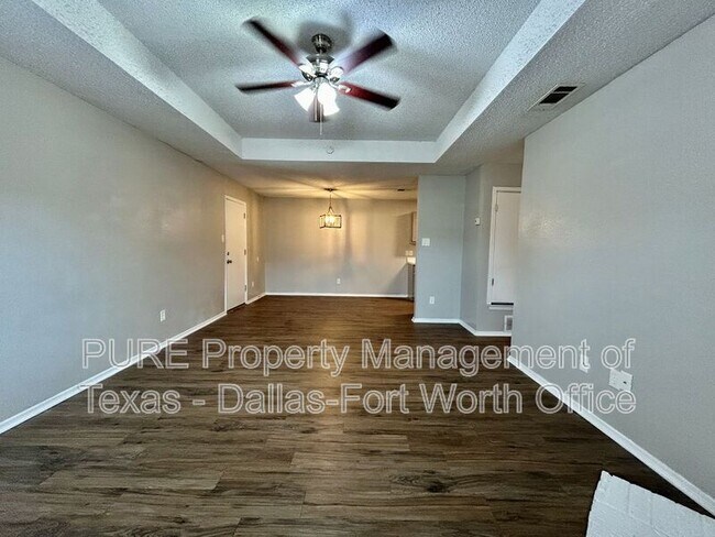 Foto del edificio - 7514 Connie Ln