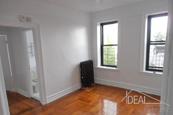 Primary Photo - 674 47th St