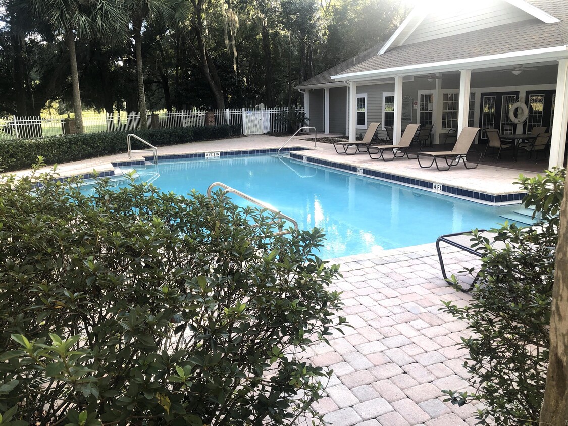 Primary Photo - 10000 SW 52nd Rd