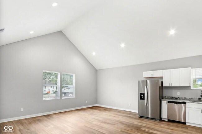 Building Photo - 1724 E Brookside Ave