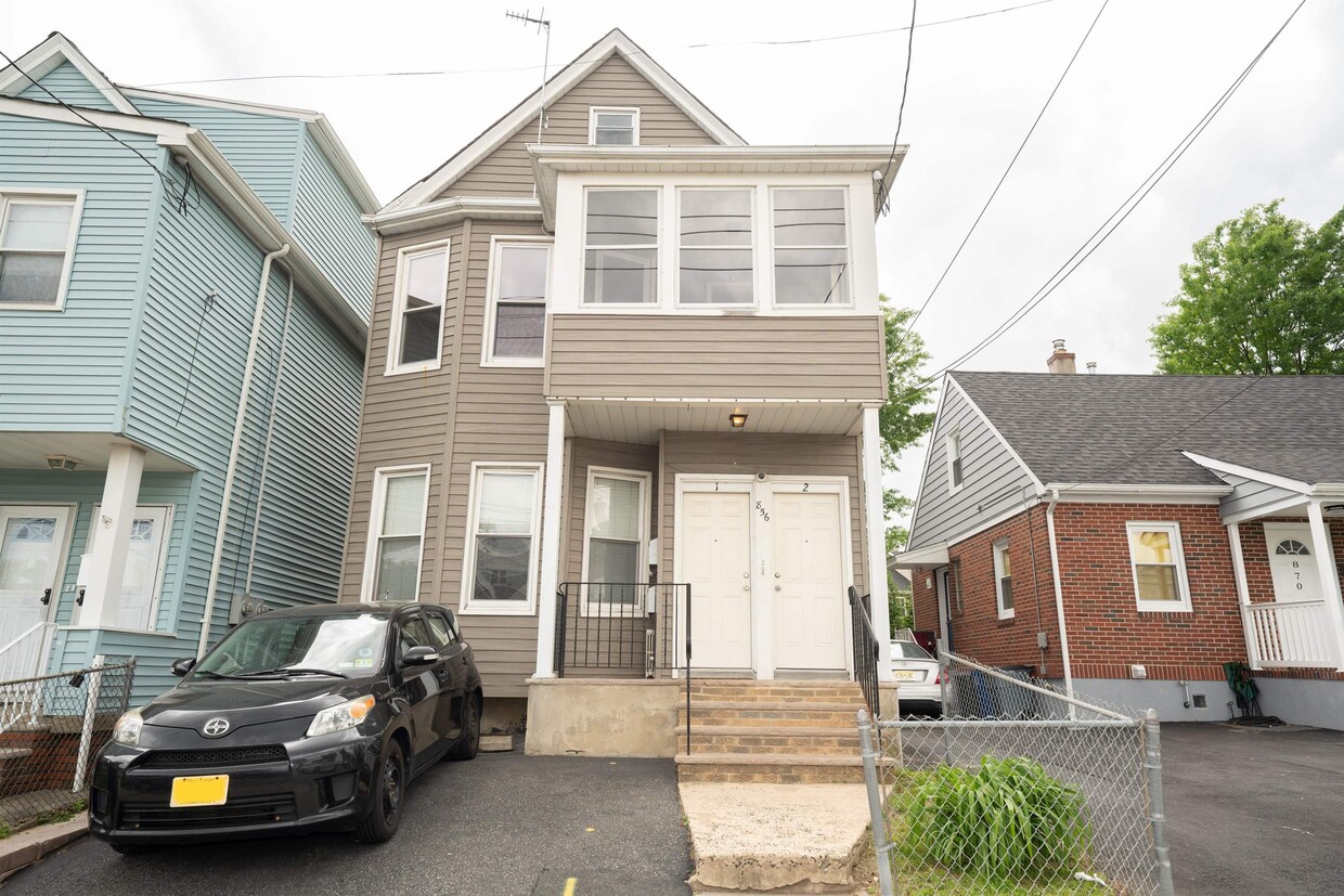 Primary Photo - 856 Paterson Ave