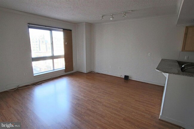 Foto del edificio - 777 7th St NW
