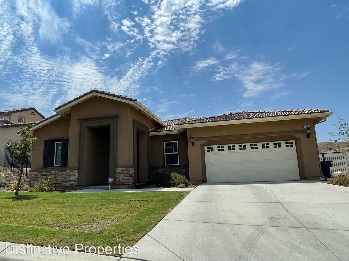 Primary Photo - 3 br, 3 bath House - 14500 Casa Club Dr,