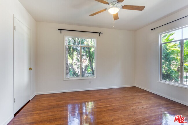 Foto del edificio - 3844 Evans St W