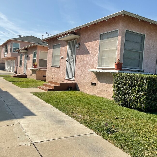 Unique Property - 1709 S Redondo Blvd