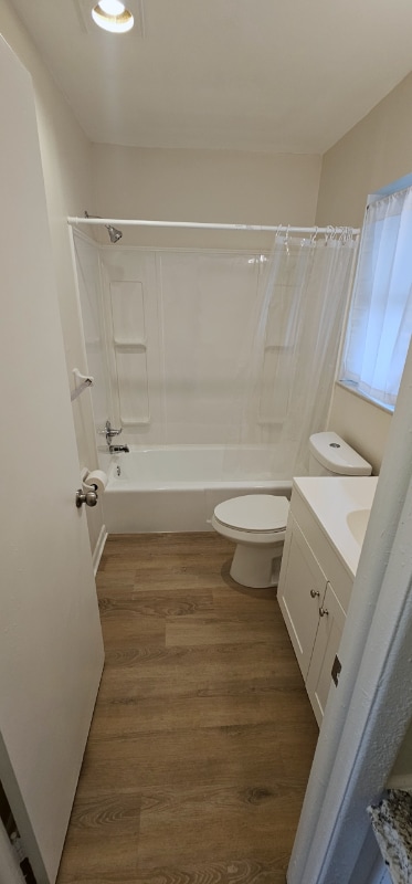 Building Photo - 720 7th Ave N