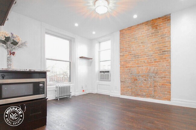 Foto del edificio - 965 Bushwick Ave