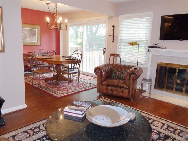 Foto del edificio - 1848 Brentwood Dr