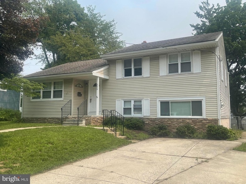 Photo - 209 Maine Avenue Unit