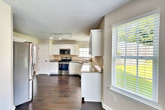 Building Photo - 34 Belmont Park Dr
