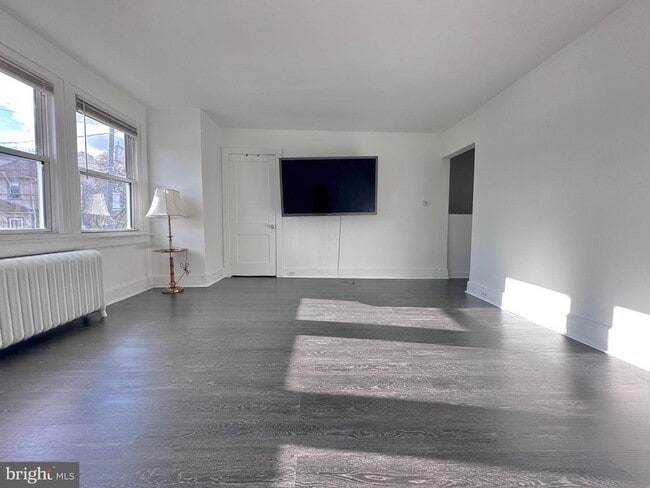 Building Photo - 411 Burmont Rd