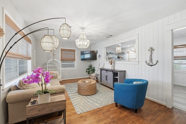 Building Photo - 3101 Kleinmann Ave