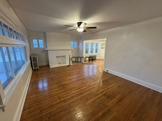 Foto del edificio - 12611 Franklin Blvd