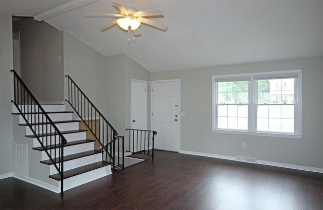 Foto del edificio - 403 Sellwood Cir