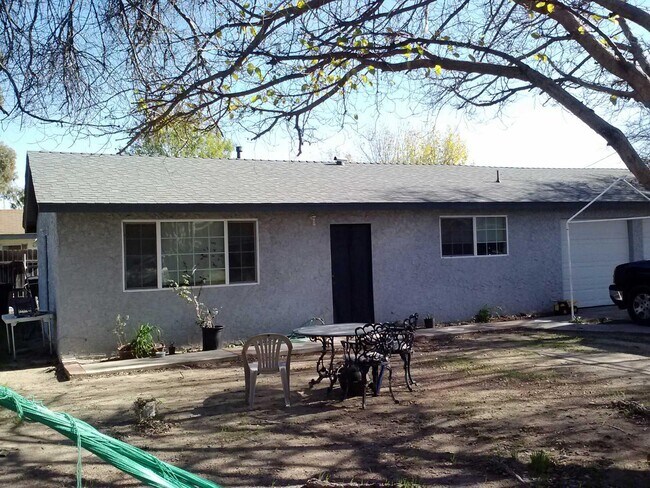 Foto del edificio - 18267 Athol St