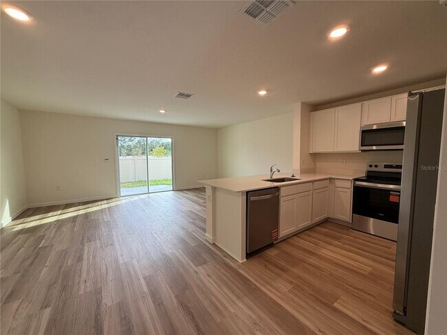 Building Photo - 6524 SW 82nd Lp