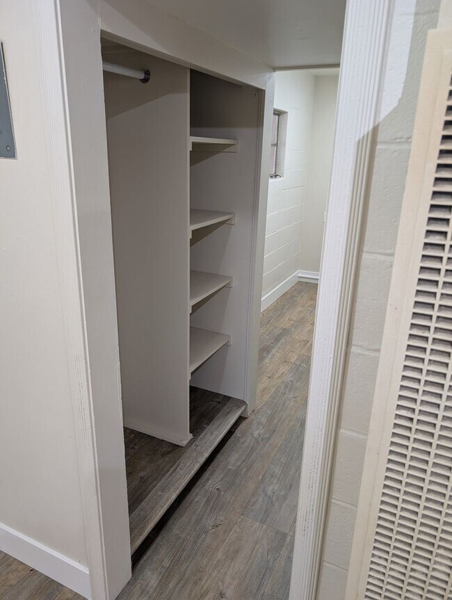 Foto del edificio - Two months free rent-Studio in Central Davis