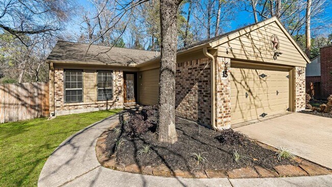 Building Photo - 15 Redberry Ct