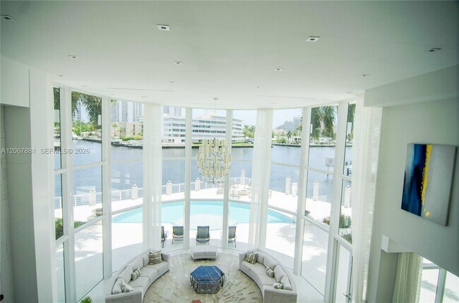 Foto del edificio - 2890 NE 28th St