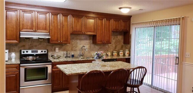 Foto del edificio - 2880 Binghampton Ln