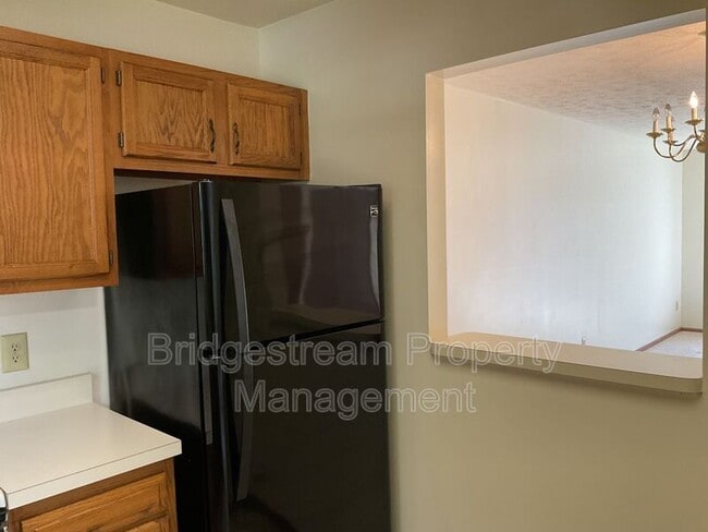 Building Photo - 4579 Burchdale St