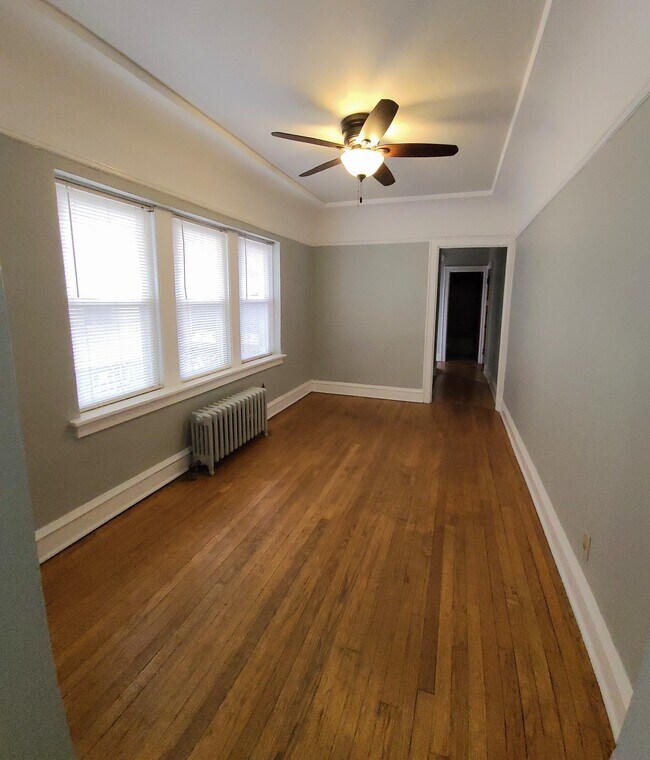 2938 N Newhall St, Milwaukee, WI 53211 Apartments in Milwaukee, WI