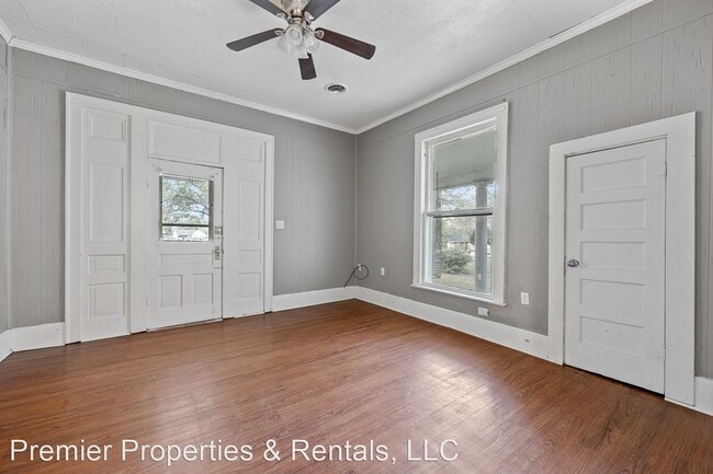 Building Photo - 3 br, 2 bath House - 1729 W Matthews