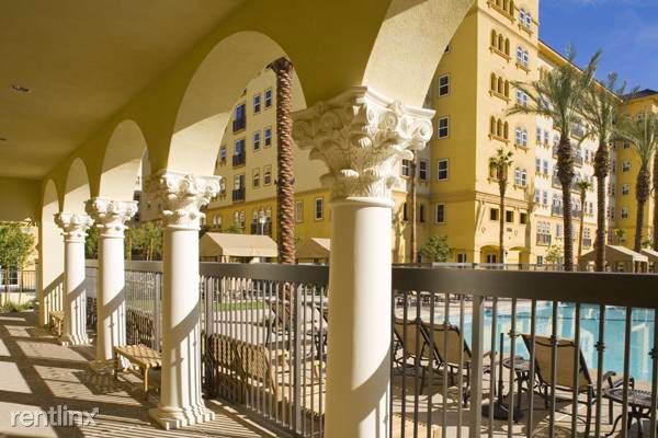 Foto del edificio - 2405 W Serene Ave