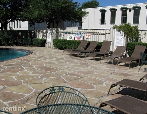 Primary Photo - 5225 Fleetwood Oaks Ave