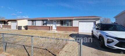 Building Photo - 495 Calle Entrada