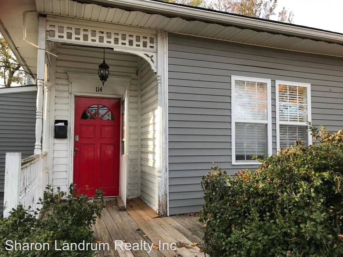 Primary Photo - 4 br, 2 bath House - 114 Stoll Ave
