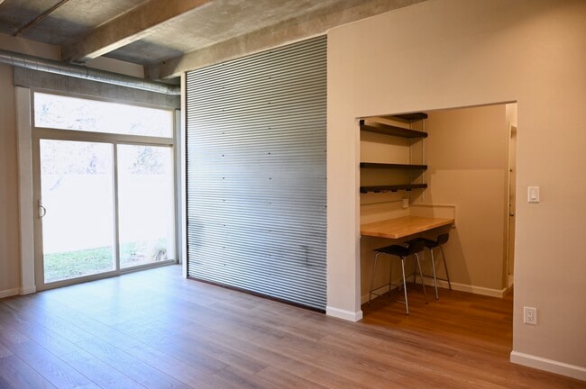 Foto del edificio - 675 S University Blvd