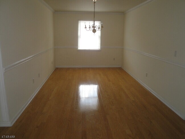 Building Photo - 144 Alexandria Way