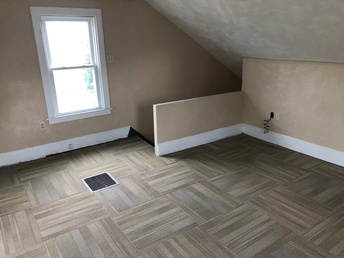 bedroom - 2900 Willett Rd
