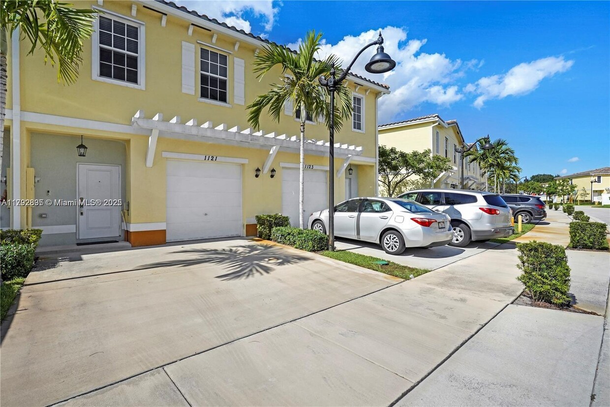 Foto principal - 1121 NW 41st Ln