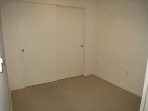 Building Photo - 425 Vine St