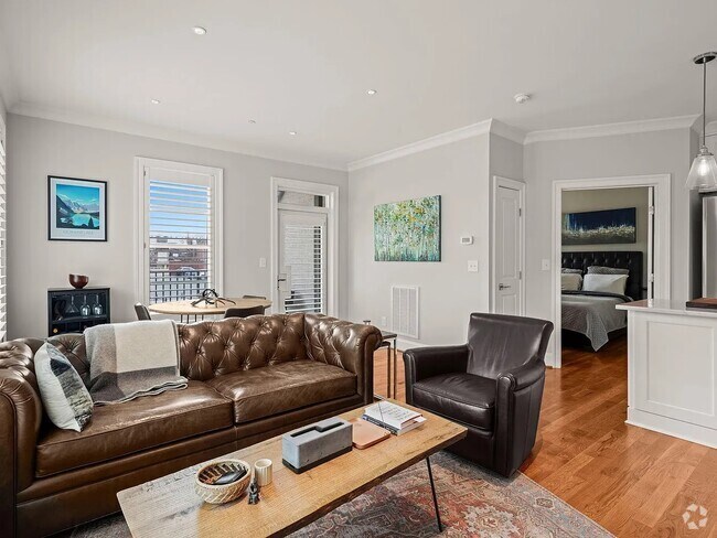 Building Photo - 605 Smedes Pl