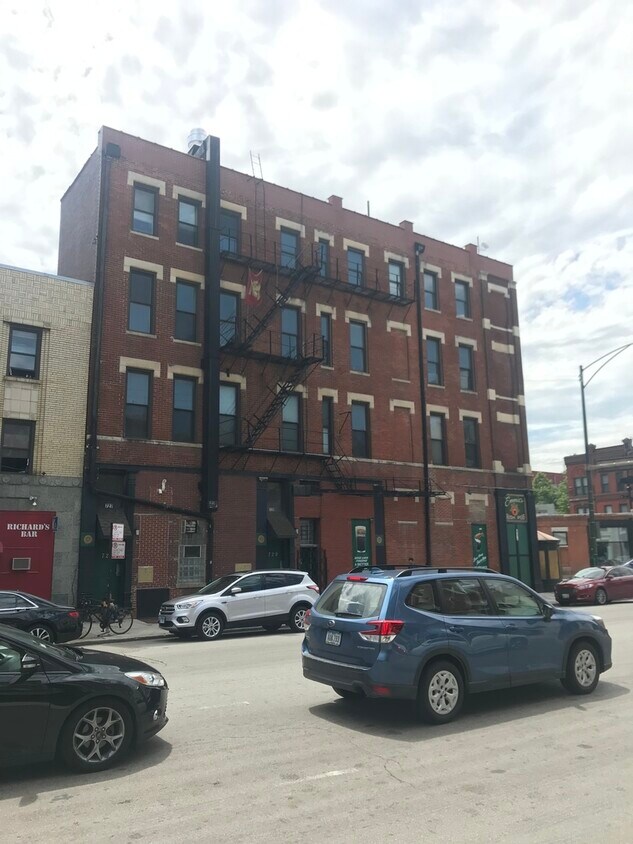 Primary Photo - 727 W Grand Ave