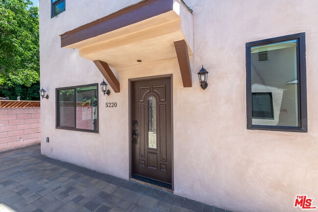 Building Photo - 5220 Goodland Ave