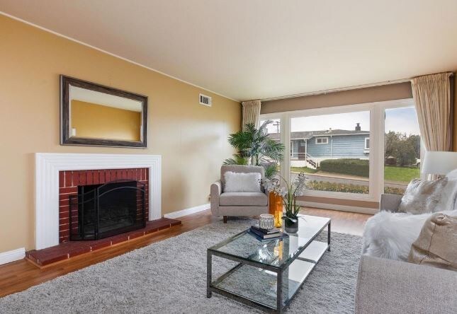 Building Photo - 96 Menlo Ave