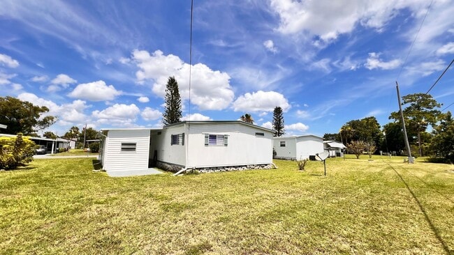 Building Photo - Fully Renovated 2BR/2BA Home in Port Orang...