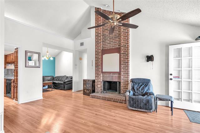 Foto del edificio - 2135 Rose Cliff Ln