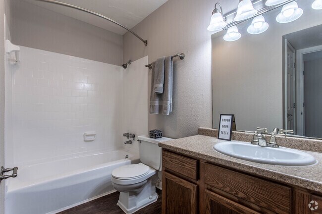 1 BR, 1 BA - 686 SF - The Terraces on Brompton Apartments