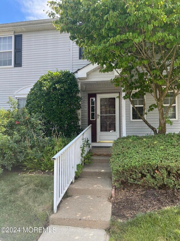 651 Windflower Ct, Marlboro, NJ 07751 Condo for Rent in Marlboro, NJ