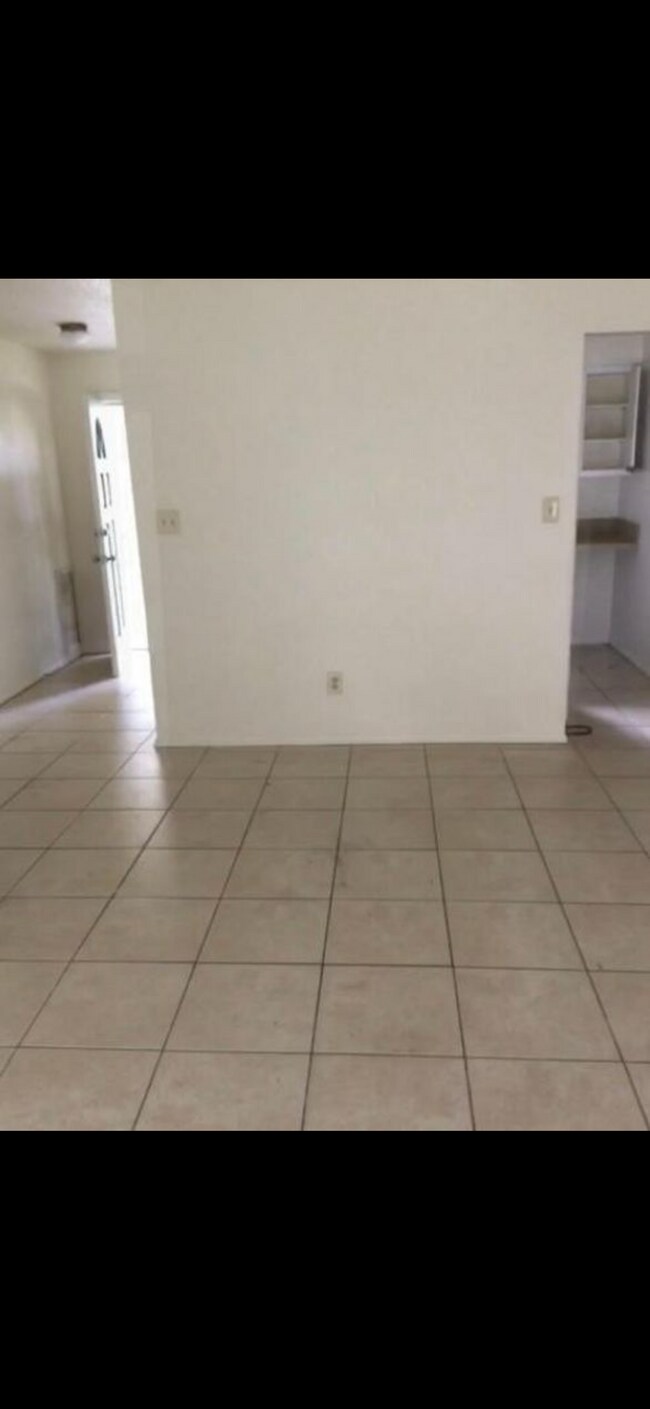 Foto del edificio - 864 E Church Ave