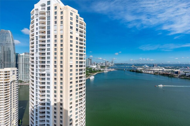 Foto del edificio - 808 Brickell Key Dr