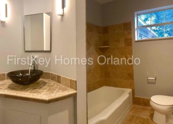Building Photo - 6003 Holly Bay Dr