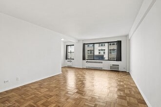 Building Photo - 200 E 36th St