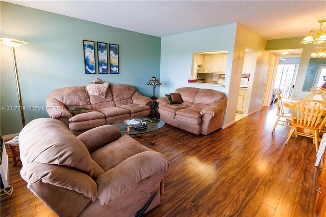 Building Photo - 90 Berkshire D