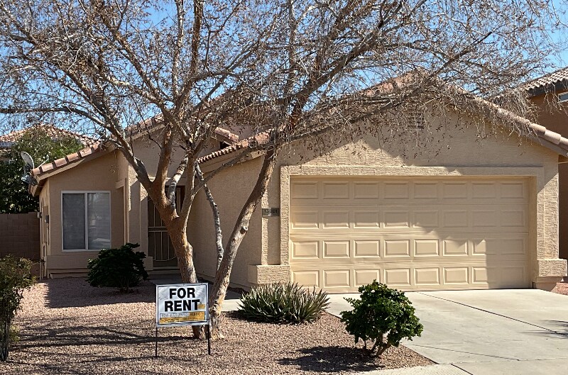 Foto principal - 13001 N Cesar Chavez Dr